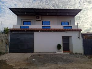 Το κτήριο όπου στεγάζεται  η παραθεριστική κατοικία