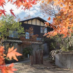 Το κτήριο όπου στεγάζεται  το διαμέρισμα