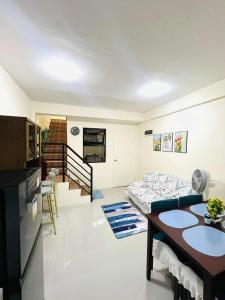 Η κουζίνα ή μικρή κουζίνα στο Secure & Serene 2 Bedrooms Townhouse with Parking