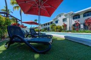 Bazén v ubytování Mango Lagoon Resort & Wellness Spa nebo v jeho okolí