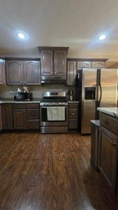 Η κουζίνα ή μικρή κουζίνα στο Peaceful Nampa Retreat