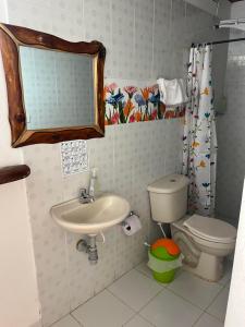 Ένα μπάνιο στο Hotel Casa Grande