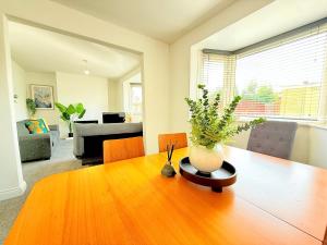 Χώρος καθιστικού στο Quite Contractor Stay with Private Driveway