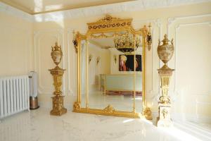 Imagen de la galería de Luxury apartment next to Eiffel Tower in the center of Paris, en Lanthenay