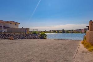 Φωτογραφία από το άλμπουμ του Desert Escape close Trails & River σε Parker