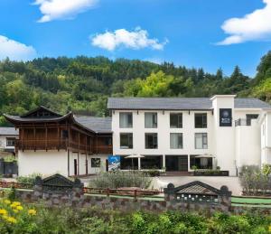 Το κτήριο όπου στεγάζεται  το ξενοδοχείο