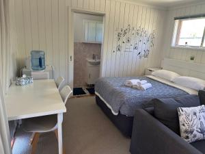 Postel nebo postele na pokoji v ubytování Canberra Hospital Locum Welcome