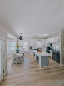 Kuchyň nebo kuchyňský kout v ubytování Can't Beach This