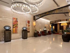 Posezení v ubytování Modern Coastal Design 1 BR Condo Golf View BGC + 35 fotografií