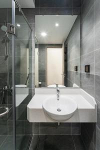 Koupelna v ubytování EcoLuxe Home + 14 fotografií