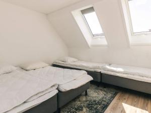 Ένα ή περισσότερα κρεβάτια σε δωμάτιο στο 6 person holiday park home in Borre