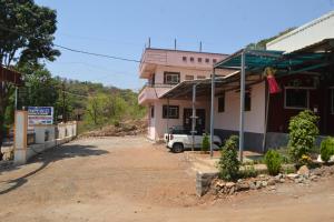 Budova, kde se hotel nachází + 6 fotografií