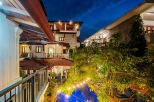 Κήπος έξω από το Villa Red Lobster