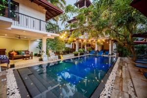 Bazén v ubytování Villa Red Lobster nebo v jeho okolí