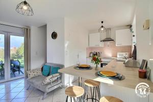 Posezení v ubytování Pitouchig