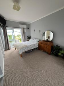 Postel nebo postele na pokoji v ubytování Artist retreat