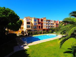 Πισίνα στο ή κοντά στο Modern cozy appartement Empuriabrava