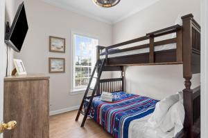 Postel nebo postele na pokoji v ubytování Sunflower Mama