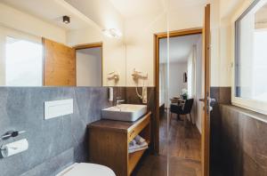 Koupelna v ubytování Hotel Schmuckhof