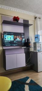 Μια τηλεόραση ή/και κέντρο ψυχαγωγίας στο Tajnilla homes