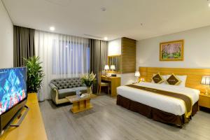Una habitación de London Hanoi Hotel