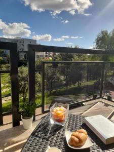 Jídlo v apartmánu nebo okolí + 33 fotografií