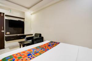 Μια τηλεόραση ή/και κέντρο ψυχαγωγίας στο Via Royal Regalia Inn