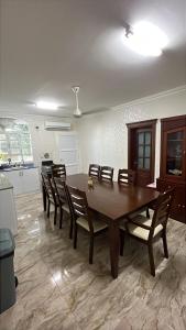 Un lugar para sentarse en Moon hostel