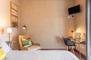 Μια τηλεόραση ή/και κέντρο ψυχαγωγίας στο Art Suites