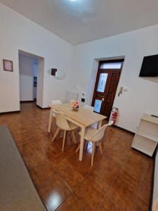 Φωτογραφία από το άλμπουμ του Daisy, cozy apartment in como στο Κόμο +3 φωτογραφίες