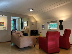 Χώρος καθιστικού στο Koolmees - Between the trees!