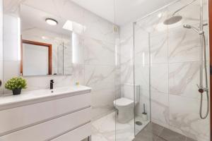 Un baño de Apartamento Fatima by Escape Home