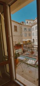 Balkón nebo terasa v ubytování Cozy House in San Rocco + 29 fotografií