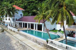 Swimmingpoolen hos eller tæt på Salacia Beachfront Resort managed by MA Group