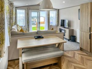 Μια τηλεόραση ή/και κέντρο ψυχαγωγίας στο Skokholm