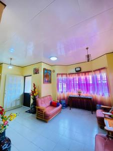 Posezení v ubytování Namasté Olango Guest House