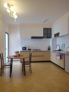 Kuchyň nebo kuchyňský kout v ubytování Lenayan at Artesano