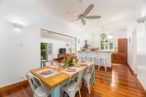 Φωτογραφία από το άλμπουμ του Hummingbird 13 σε Saint James