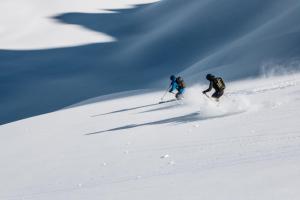 Hotel Aurora trong mùa đông