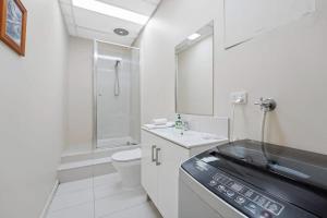Koupelna v ubytování Chadstone Holiday W2 Villa