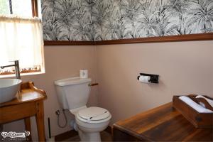 Koupelna v ubytování Amber & Birch + 30 fotografií