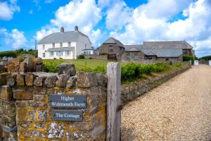 Hoone, kus puhkemaja asub