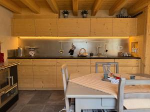 Köök või kööginurk majutusasutuses Agriturismo Mondolegro - Chiesa in Valmalenco