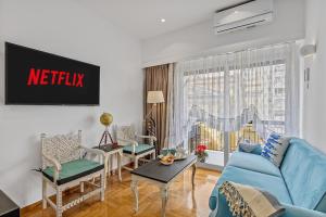 Posezení v ubytování h2h COREhome, smART apt in Piraeus heart