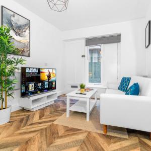 TV a/nebo společenská místnost v ubytování Cozy One Bed - Fast Wi-fi - Netflix - Wolverhampton 12CH