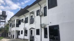 Tòa nhà nơi khách sạn căn hộ tọa lạc