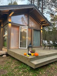 Το κτήριο όπου στεγάζεται  η παραθεριστική κατοικία +16 φωτογραφίες