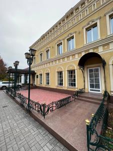 Το κτήριο όπου στεγάζεται  το ξενοδοχείο