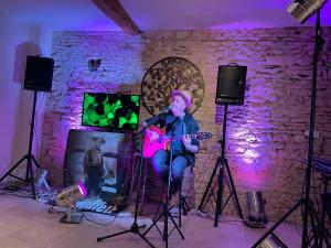 Φωτογραφία από το άλμπουμ του Cense des Possibles - chambre Forêt 2 personnes σε Darcey