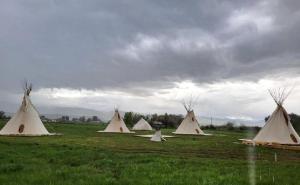 Fotografie z fotogalerie ubytování Gather in Style: Perfect Tipi Glamping for Large Groups in Fort Washakie, Wyoming v destinaci Milford + 6 fotografií
